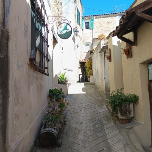 Ruelle montante Berre-lesAlpes